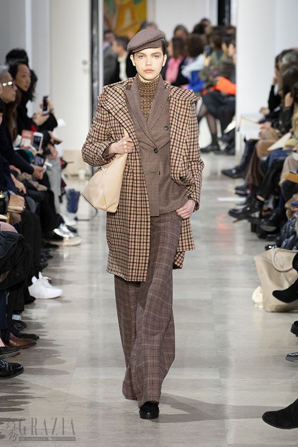 Akris_FW20_Look_21.jpg