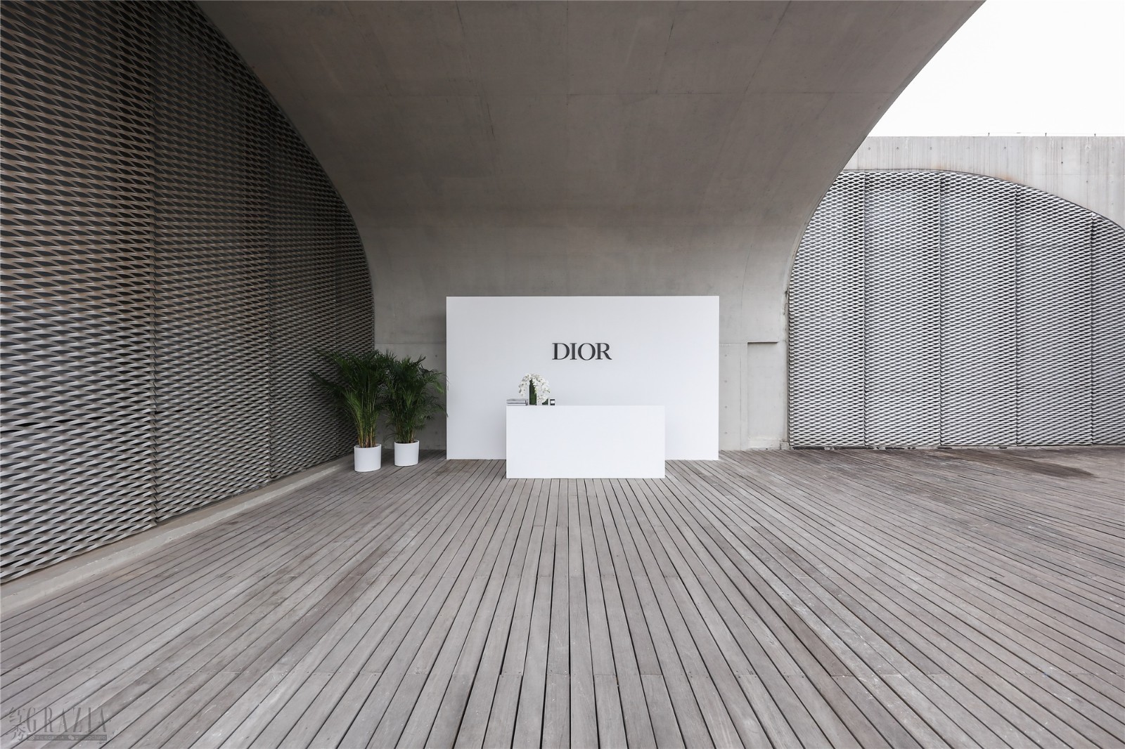 ojeob20200610194333.jpg DIOR迪奥2020香氛、彩妆及护肤新品鉴赏会签到区域.jpg