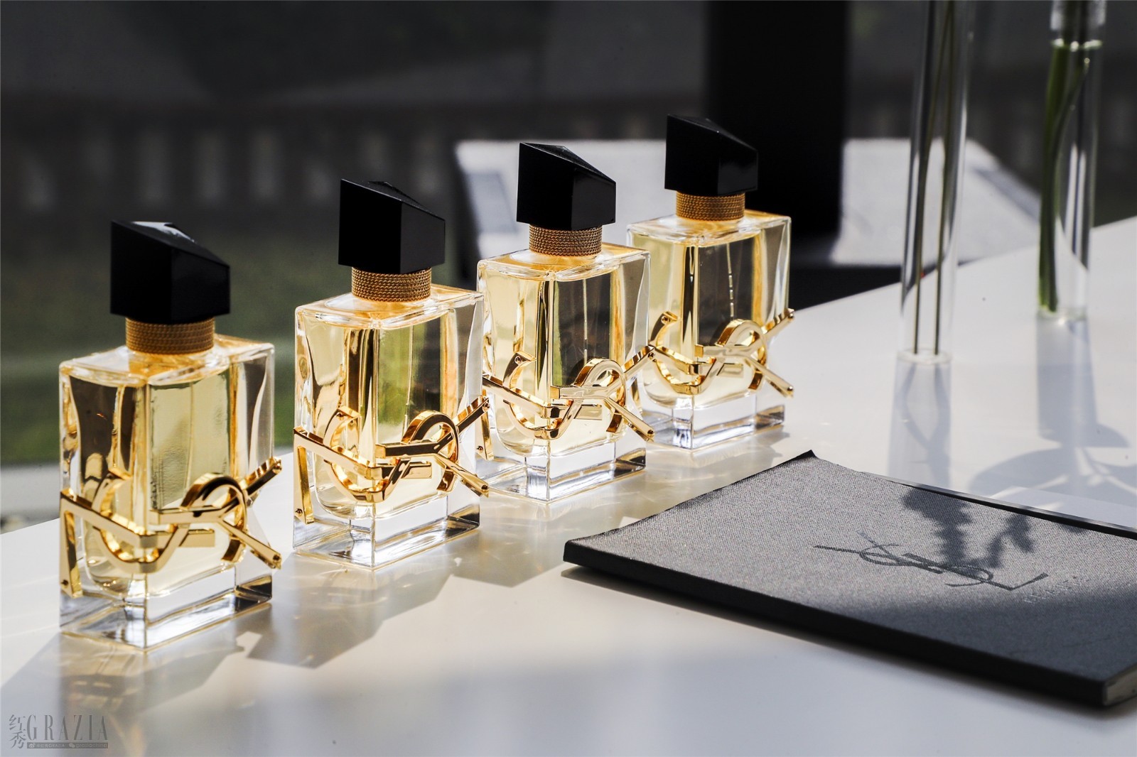 qhdnw20200806194906.jpg YSL「穿」香沙龙-YSL自由之水产品陈列图.jpg