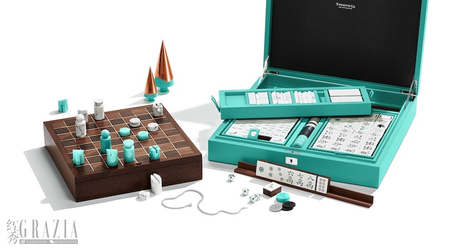 rbqip20201109162930.jpg 从左至右:Tiffany & Co. 蒂芙尼国际象棋套装; 麻将套装.jpg