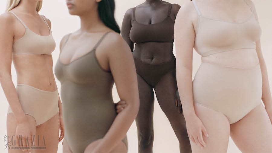 idrpa20201203120734.jpg NET-A-PORTER X SKIMS_CAMPAIGN IMAGERY_HORIZONTAL_COURTESY OF NET-A-PORTER (3).jpg