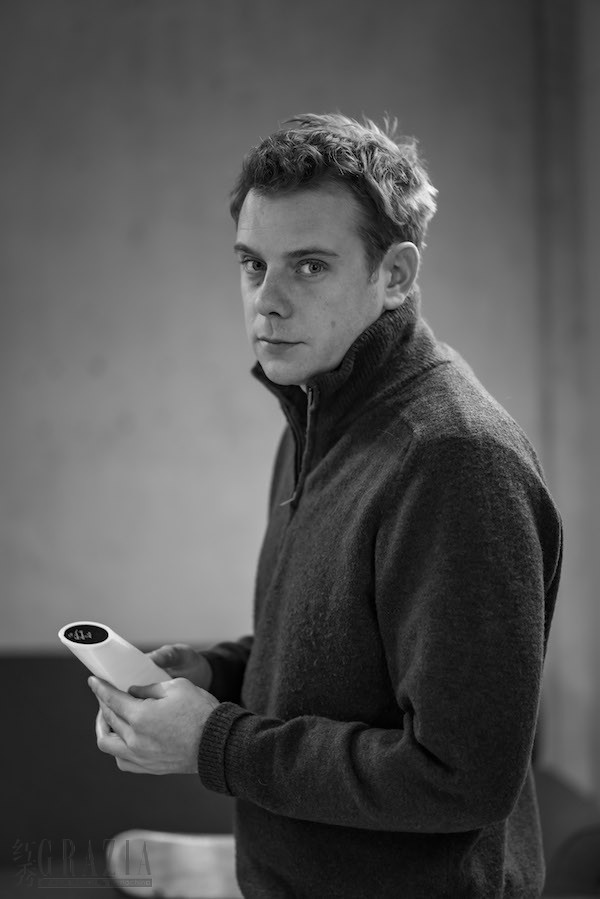 jqila20201210172839.jpg JW Anderson.jpg
