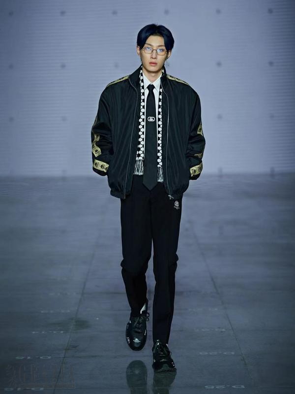 8. 奥斯卡RUNWAY LOOK.jpg