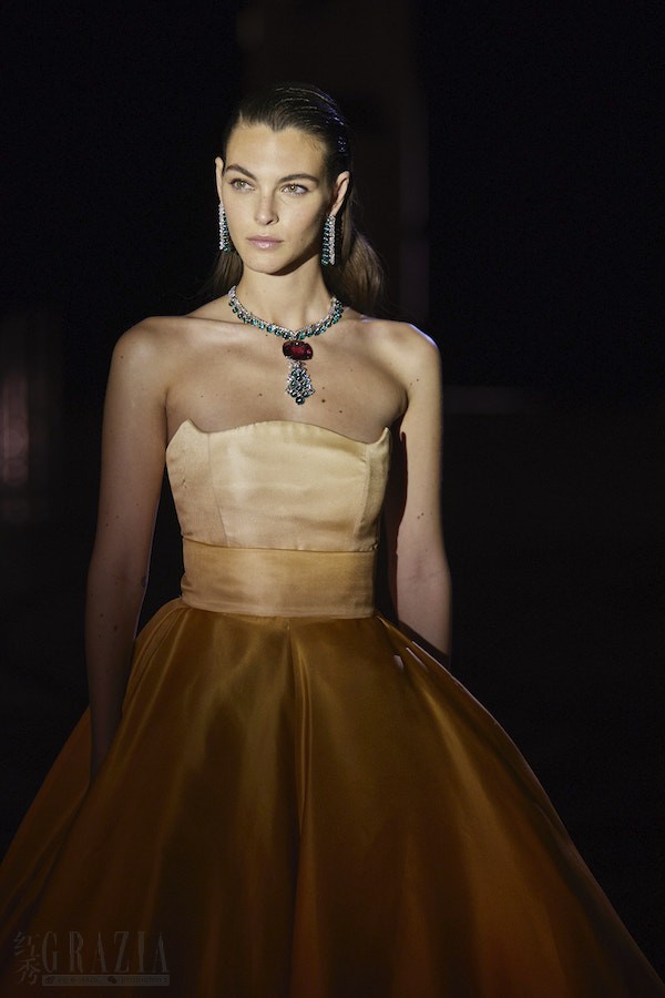sntyr20210622132911.jpg 4_维多利亚•伽里蒂(Vittoria Ceretti).jpg