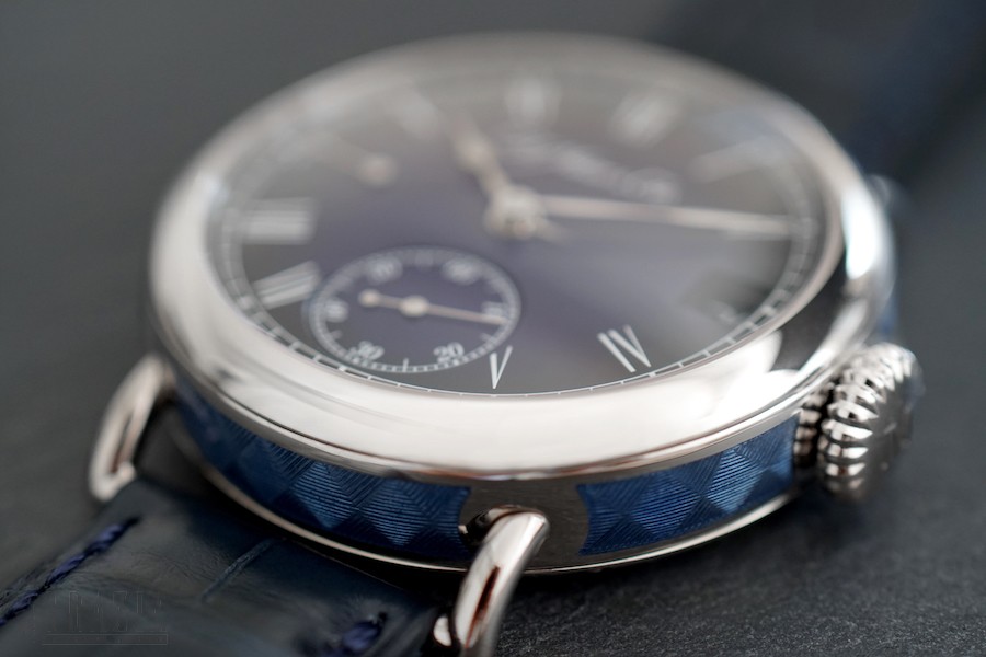 HMoser_8800-0203_Heritage_Perpetual_Calendar_MidnightBlue_Enamel_Lifestyle-03_CloseUp-side_hires.jpg