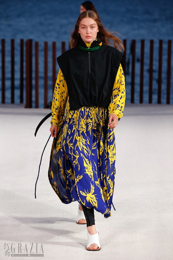 Proenza Schouler SS22_Jonas Gustavsson_15.jpg