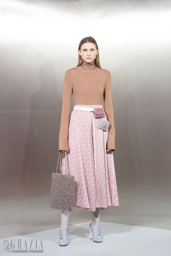 nndhw20210923162208.jpg ANTEPRIMA_FW21_Look 23.jpg