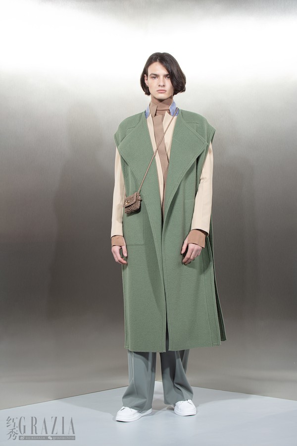 xtmro20210923162622.jpg ANTEPRIMA_FW21_Look 14.jpg