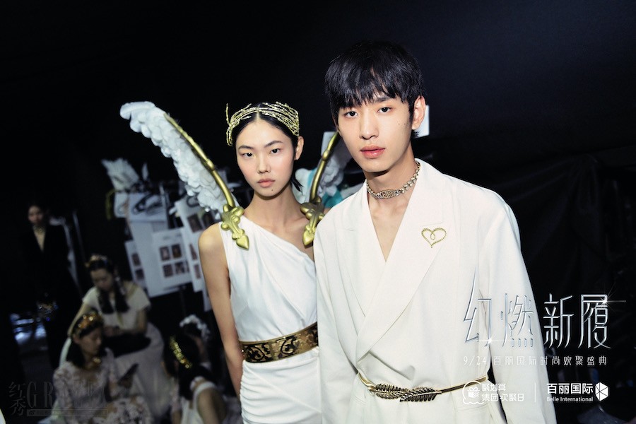 ysuke20210926142424.jpeg 【图14】他她 03.jpeg