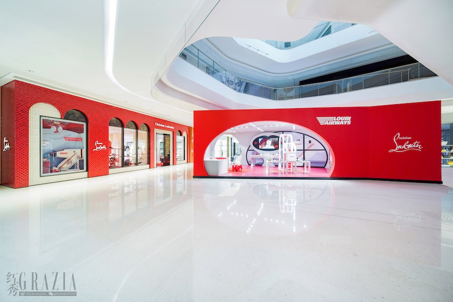 bcnsj20210927145027.jpg Christian Louboutin路铂廷深圳限时互动体验装置_01.jpg