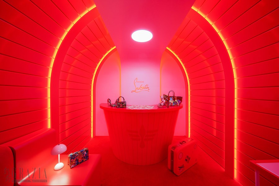 jcarq20210927145639.jpg Christian Louboutin路铂廷深圳限时互动体验装置_15.jpg
