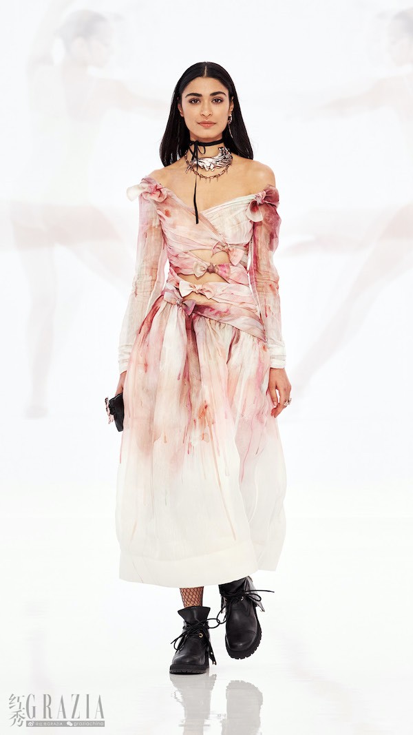 myvrd20211009144951.jpg Zimmermann_S22_Runway_Story9x16_ Look9.jpg