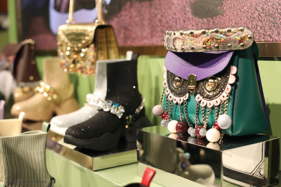 ovvyl20211012154418.JPG 2.Alias和鞋履展区.JPG