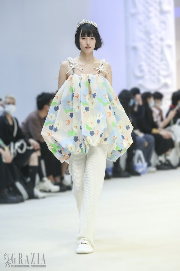 vuqeh20211013120924.jpg LOOK8.jpg