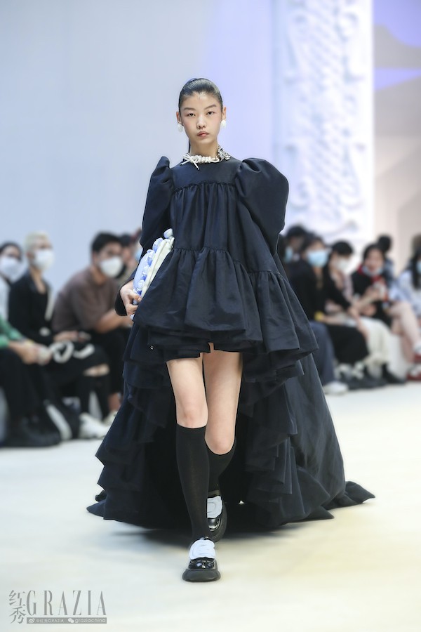 wxcwg20211013121000.jpg LOOK32.jpg