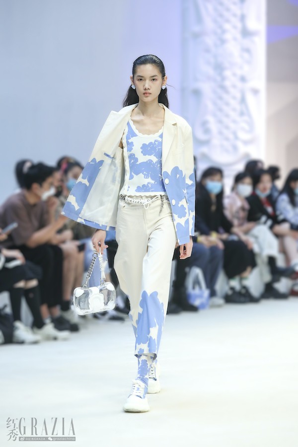 ysxub20211013120837.jpg LOOK3.jpg