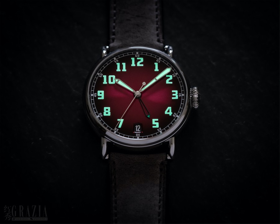 HMoser_8809-1200_Heritage_Dual_Time_Lifestyle_Lume_pressA4.jpg
