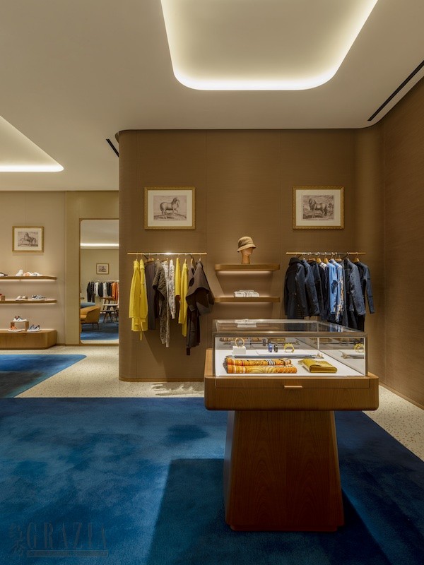 csvdy20211029130044.jpg 爱马仕上海恒隆广场专卖店 - 女性世界2 @Tsing Lim.jpg