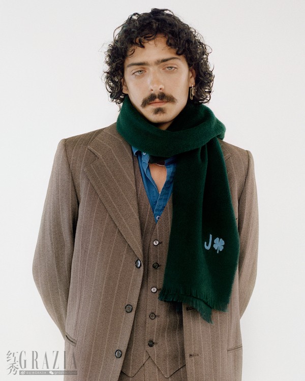 weeol20211106213229.jpg AS_FW21_Scarves_6_JORDAN.jpg