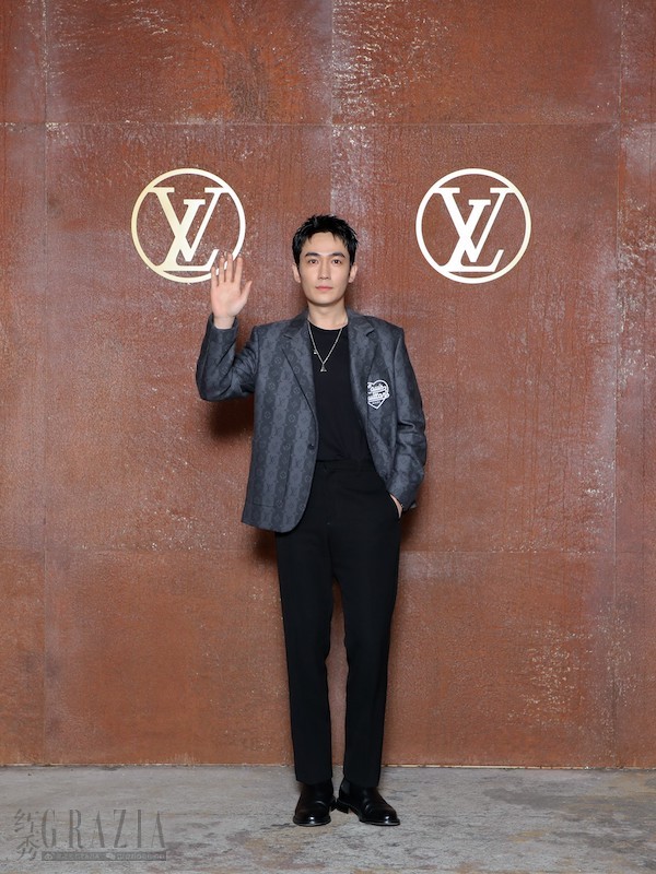 Zhu Yilong.jpg