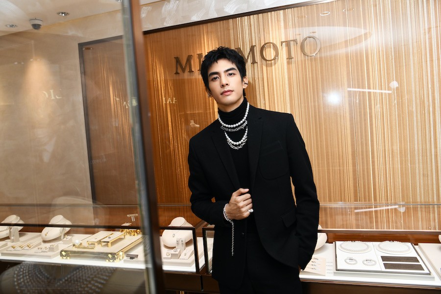 jpjeg20211201121631.jpg 【配图06】Mikimoto特邀演员宋威龙.jpg