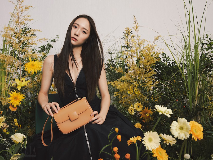 CHARLES-KEITH-spring-2022-campaign-brand-ambassador-03_副本.jpg