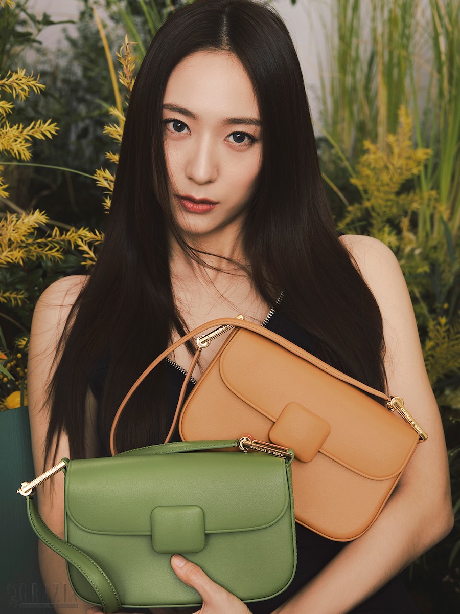 CHARLES-KEITH-spring-2022-campaign-brand-ambassador-01_副本.jpg