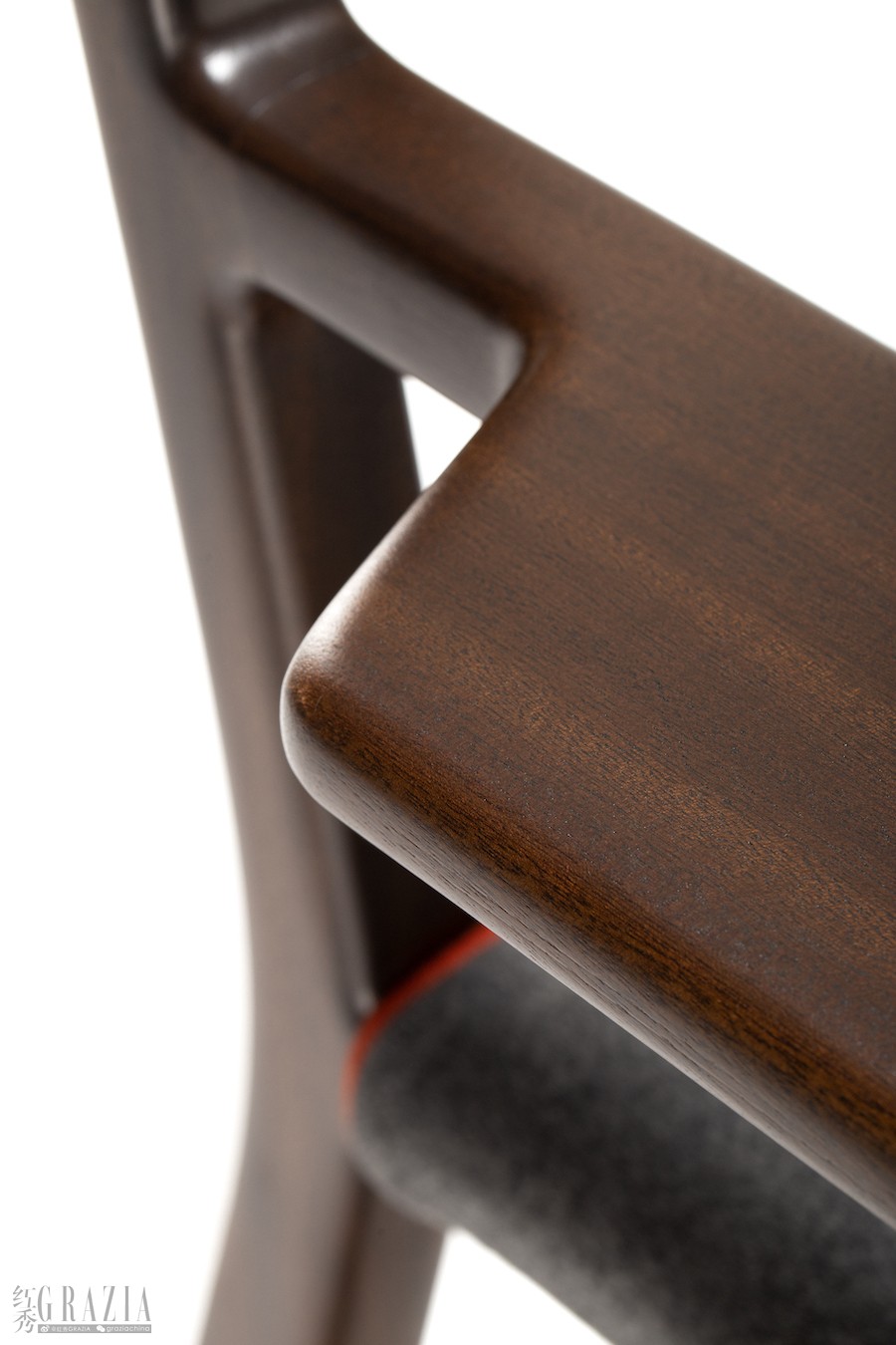 vnlei20220303171414.jpg Loro Piana Interiors_The Delight Chairs_St. Moritz (9).jpg