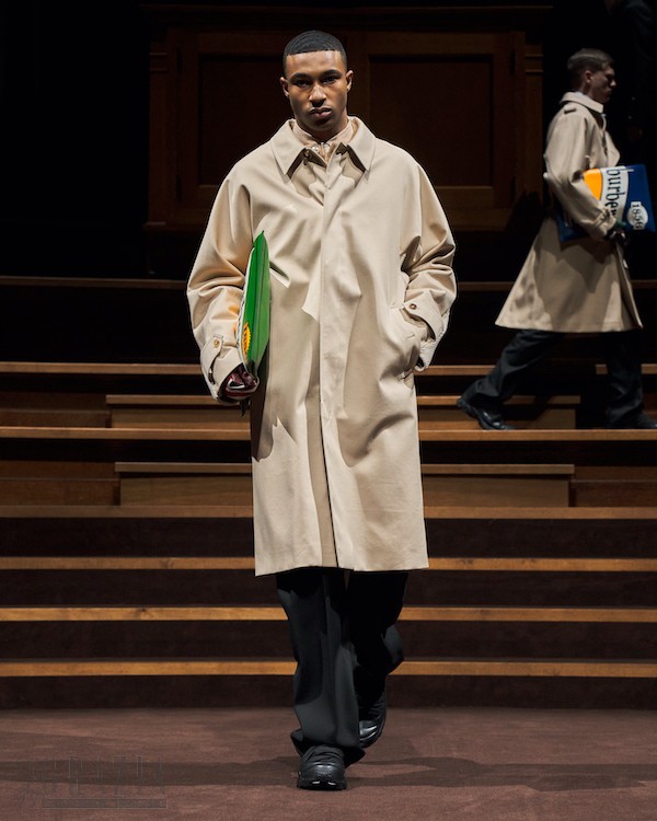 Burberry Autumn_Winter 2022 Menswear Collection - Look 2_001.jpg