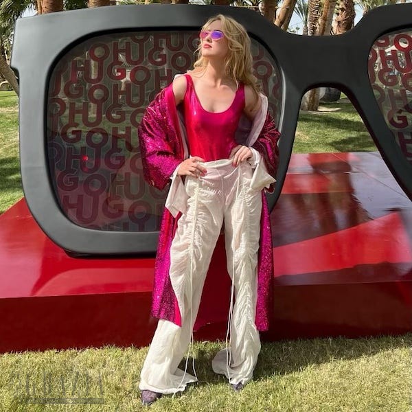ylqti20220419130226.jpg HBME_110_SR22_HUGO_House_SOHO-HOUSE_OH_2000_Kathryn Newton.jpg