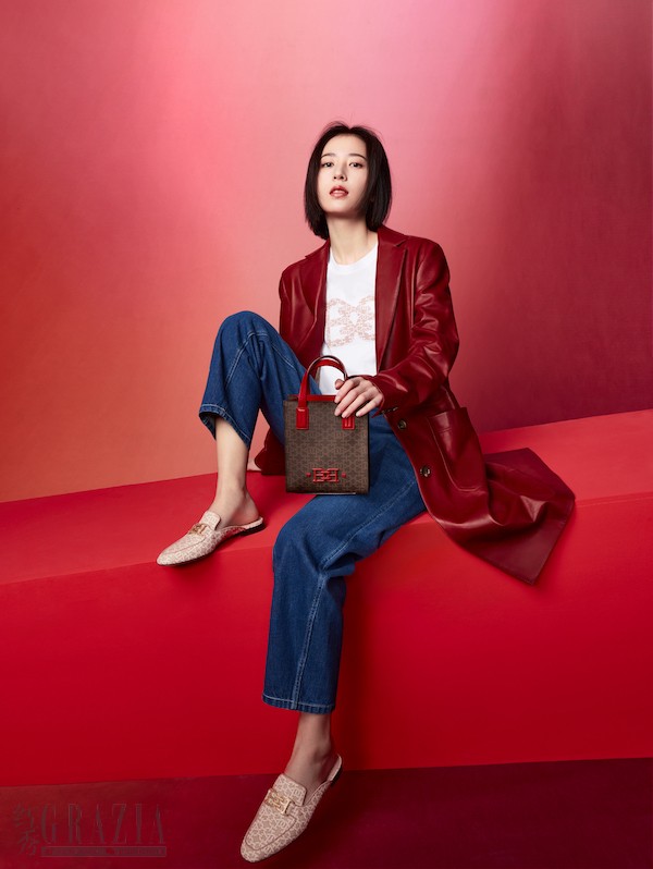 imwtv20220430205240.jpg Bally 520限定系列_中国区品牌大使周雨彤 5.jpg