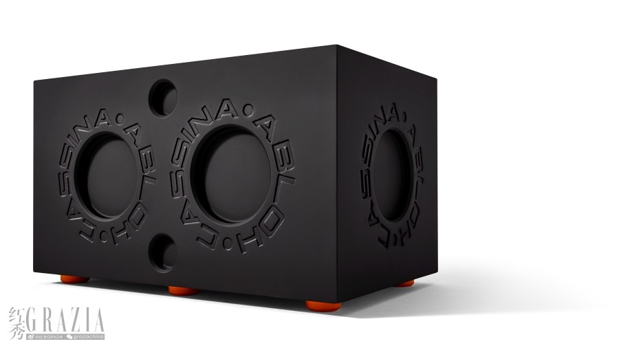 yveyu20220713233648.jpg 2_CASSINA_Modular Imagination_Virgil Abloh_Luca Merli.jpg
