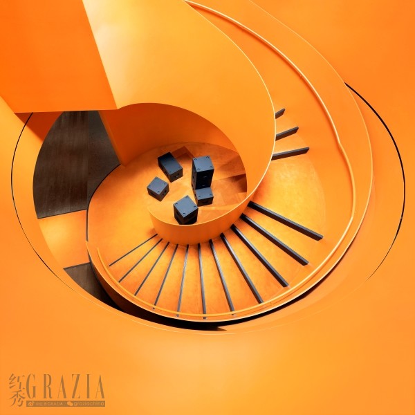 zeldi20220713233859.jpg Cassina_Abloh_ph.Luciano Romano-7526.jpg
