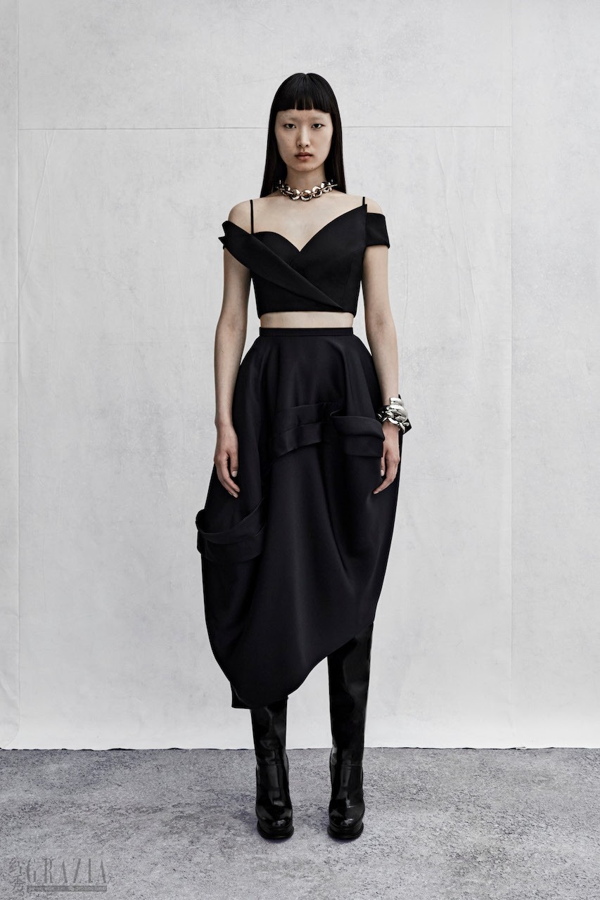 Alexander McQueen_PS23_LOOK 1.jpg