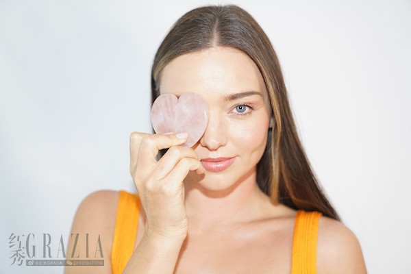 tdiwe20221128013541.jpg MK Rose Quartz Heart Facial Sculptor_R_RGB.jpg