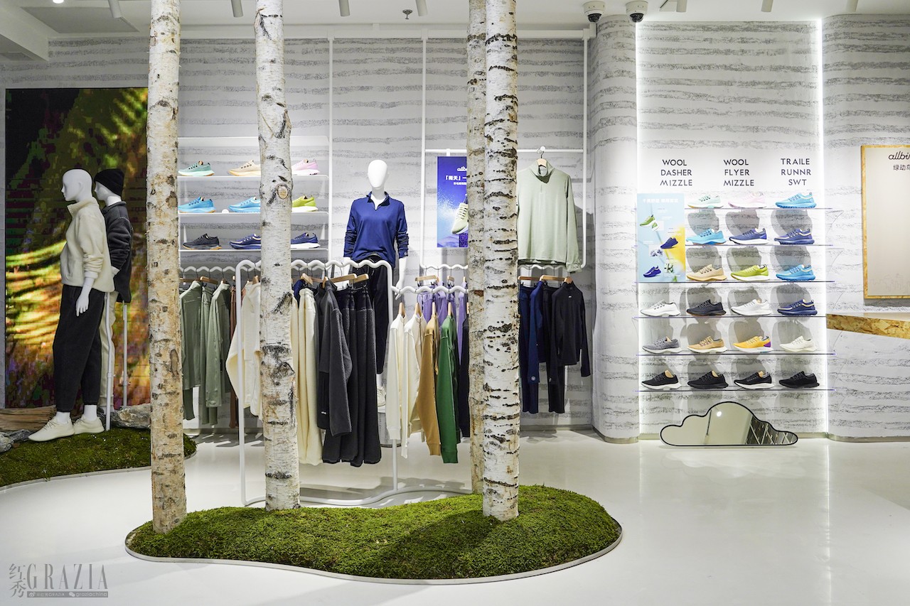 himxg20221208131403.JPG 3 Allbirds北京三里屯店内产品陈列.JPG