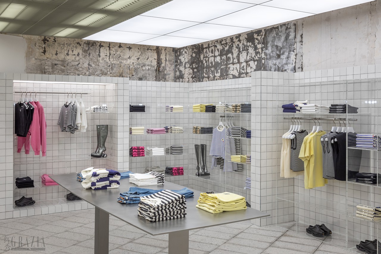 UOOYAA store scene6_副本.png