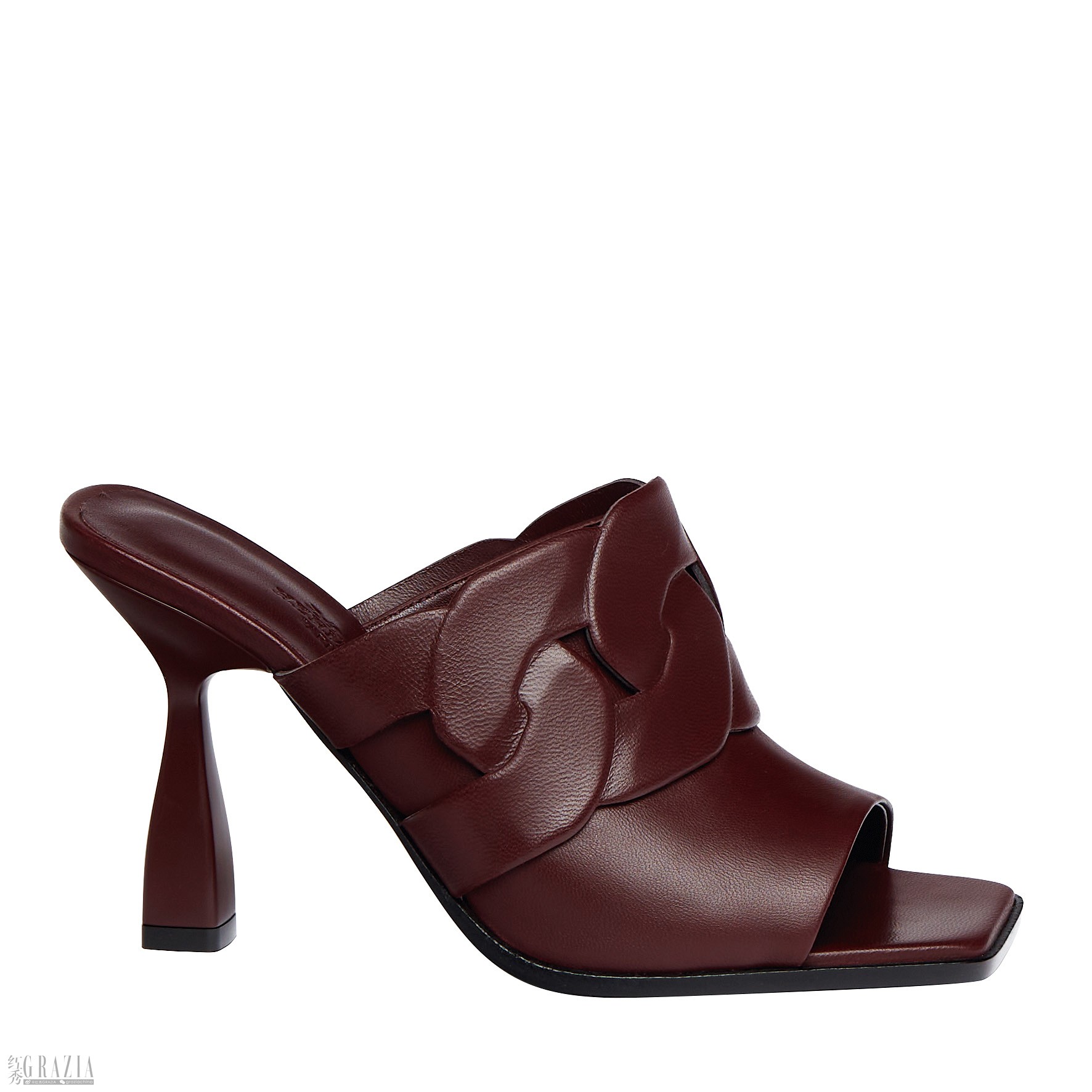 Sandal in nappa AW23 Objets Hermes © Studio des Fleurs.jpg