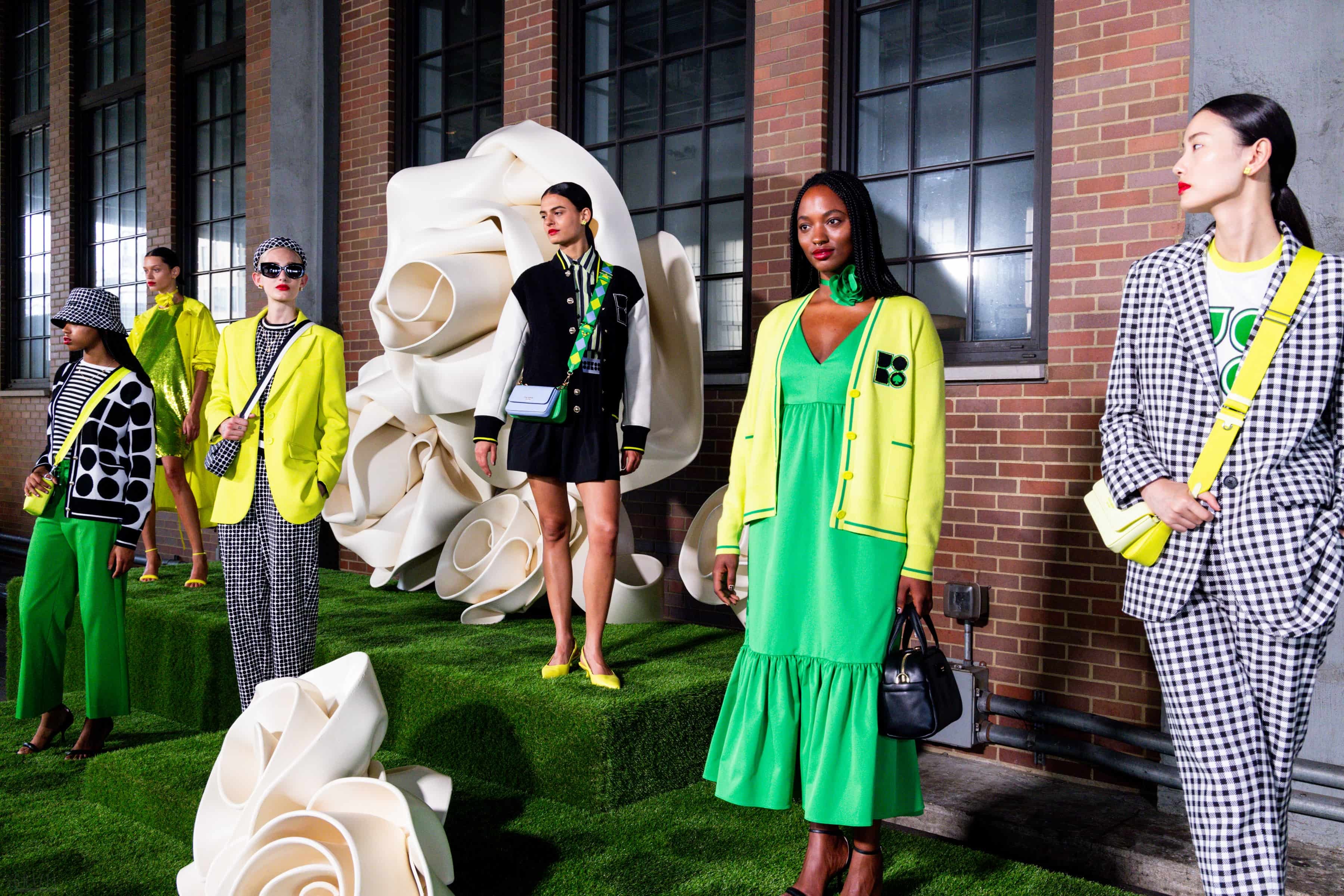kate spade new york 2024年春季纽约时装周_1-min.jpg
