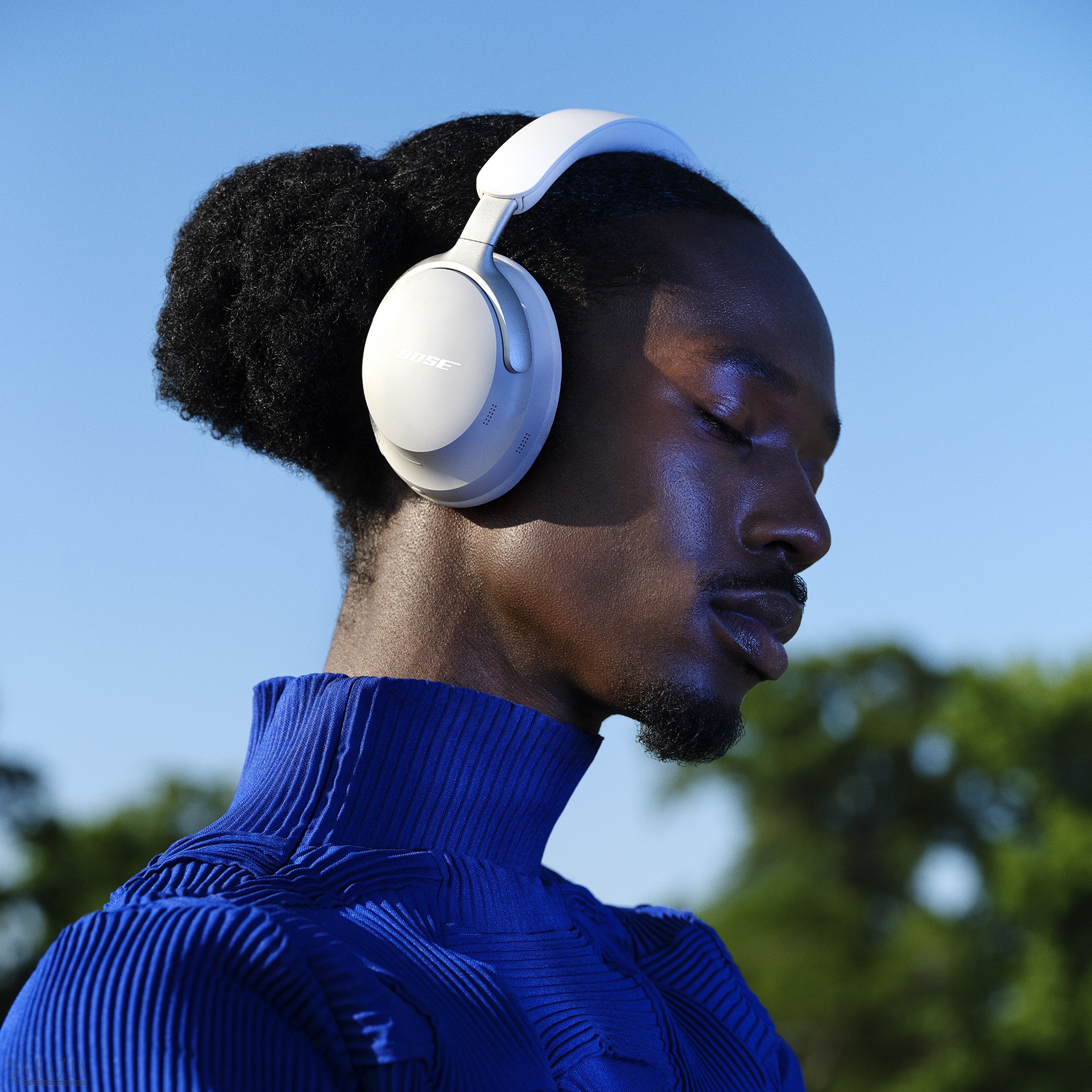 wkhvn20230925145133.jpg Bose QuietComfort Ultra Headphones_10.jpg