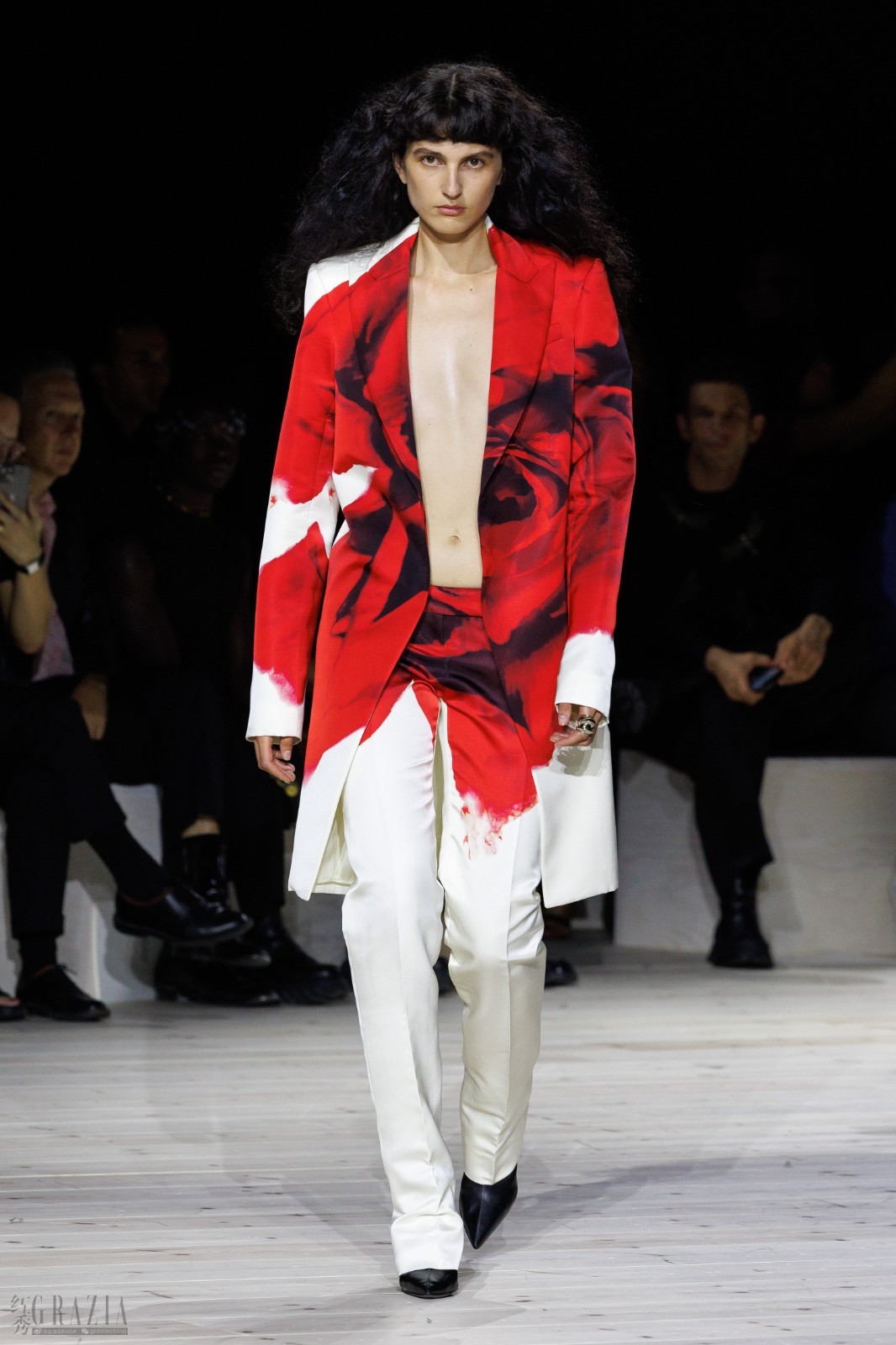 idywo20231002132133.jpg LOOK 41-min.jpg
