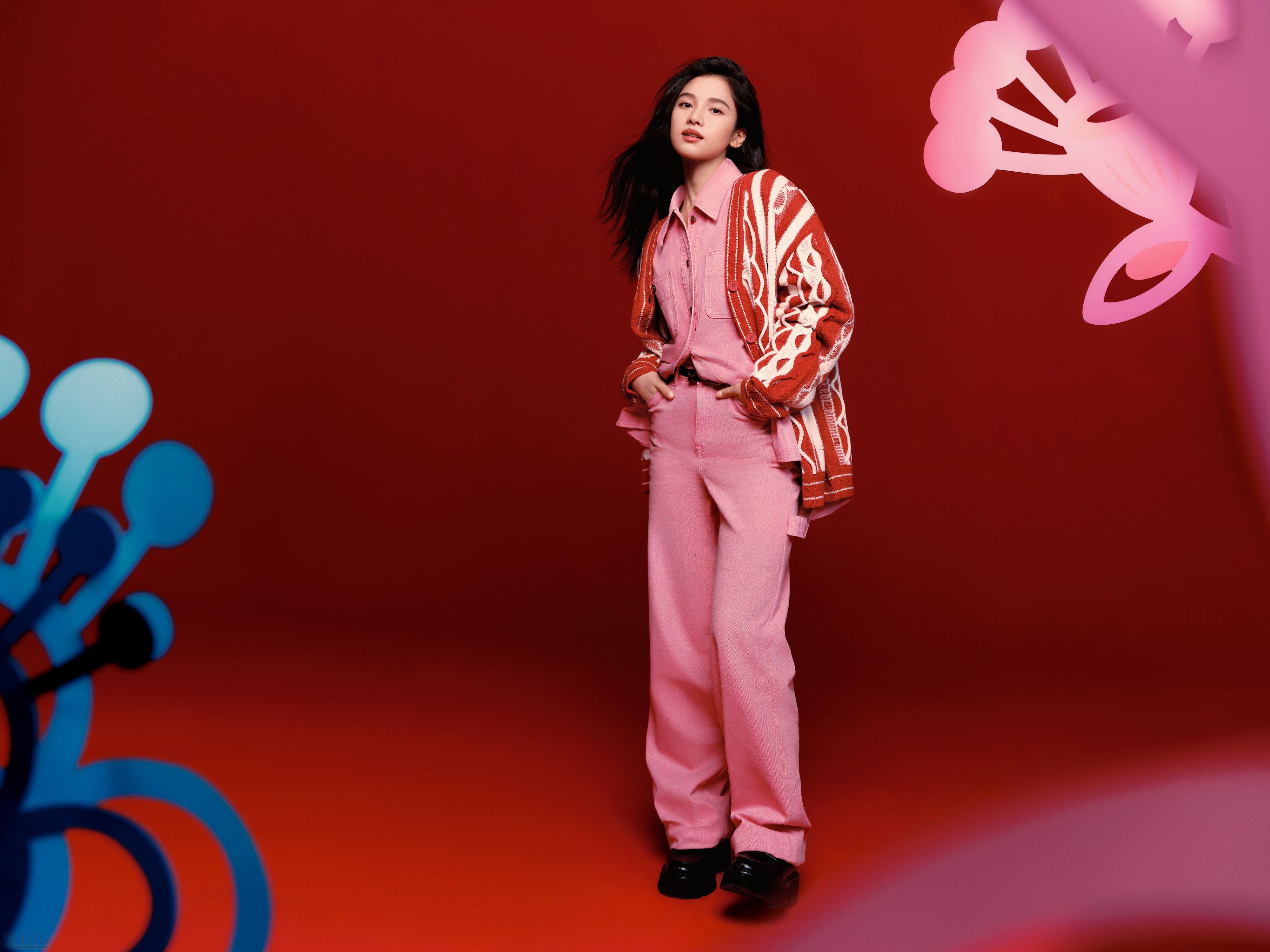 sbbmr20231225165407.jpg 【图5】PEACEBIRD太平鸟女装品牌代言人张婧仪演绎新年系列.jpg