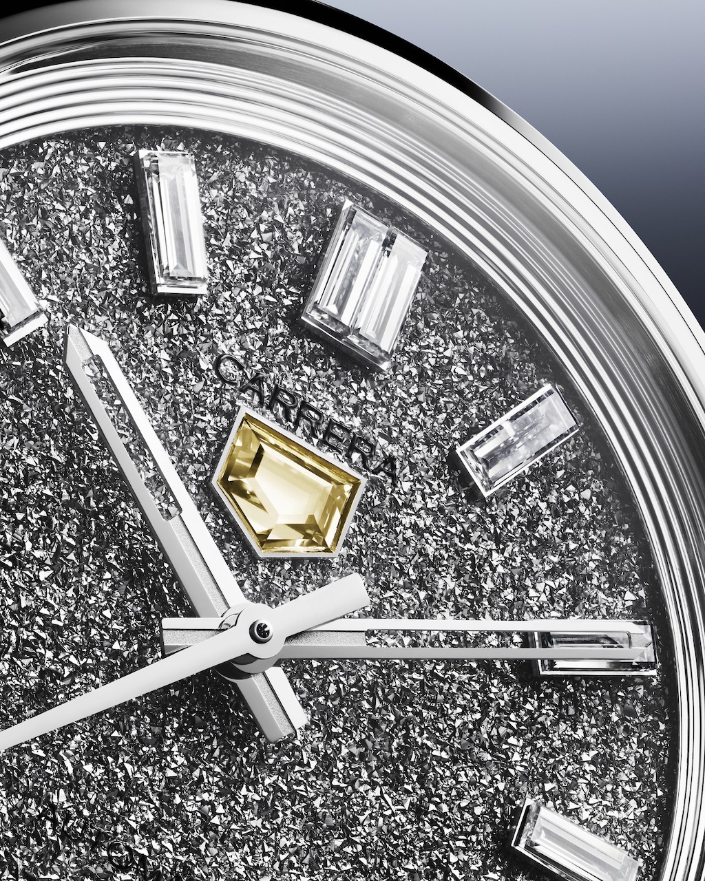 wqkmj20240130173410.jpg 5.TAG HEUER泰格豪雅在实验室培育钻石领域领路前行 推出镶嵌实验室培育黄钻的卡莱拉系列日历型Plasma先锋钻石腕表.jpg