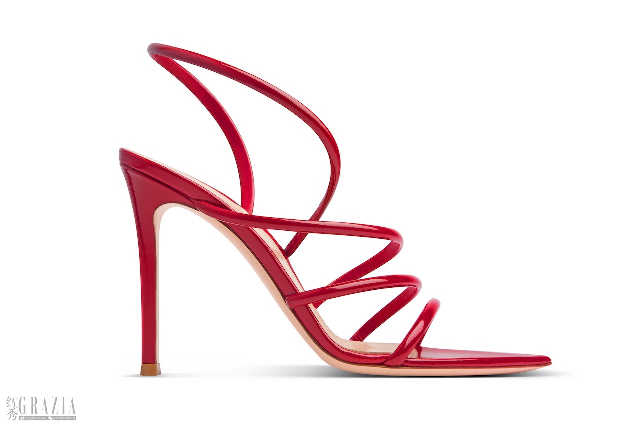 qpyhd20240227150629.jpg Gianvito Rossi LookBook_Preview_FW2425_03.jpg