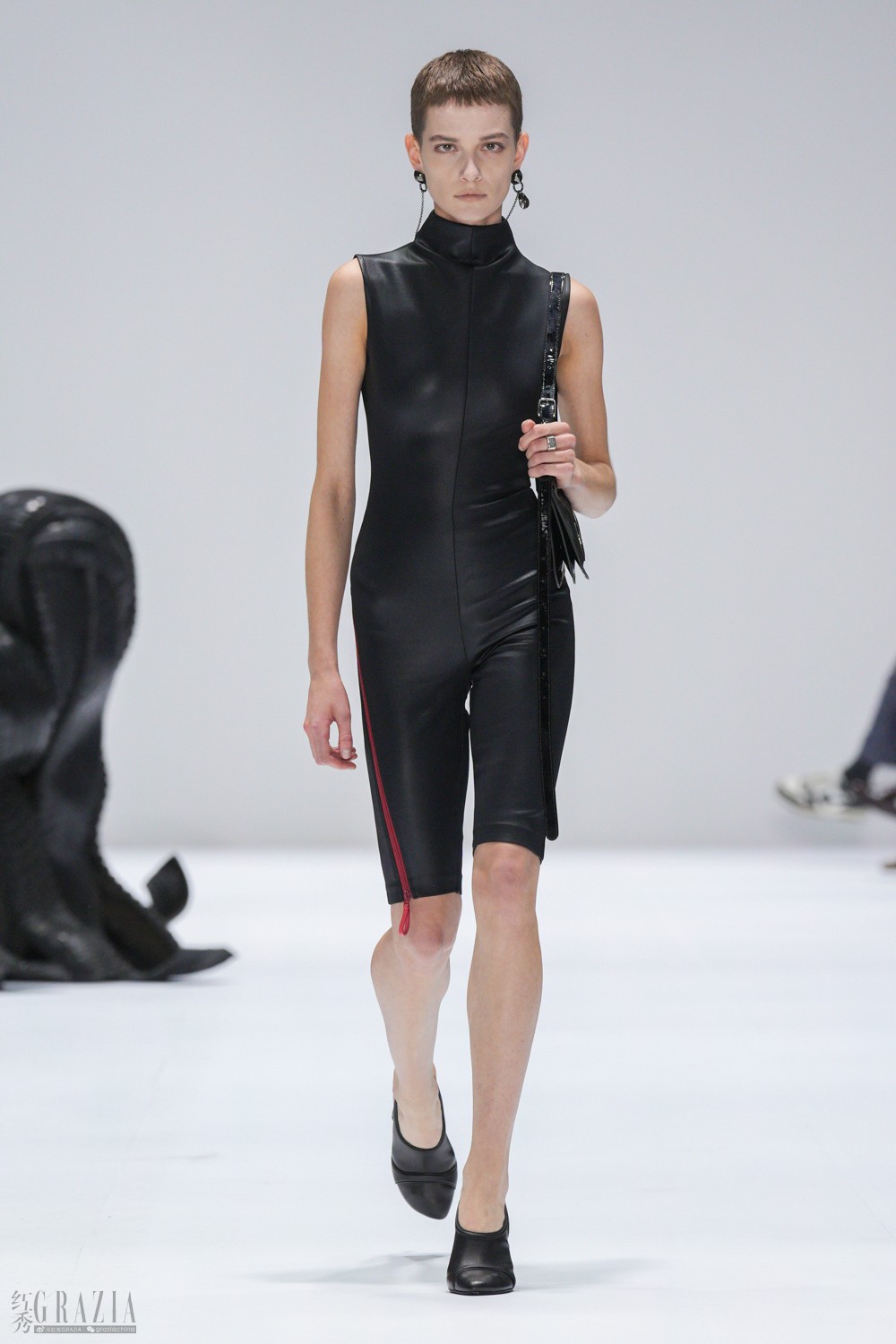 huunm20240229151908.jpg AcneStudios_FW24_RUNWAY LOOKS_2.jpg