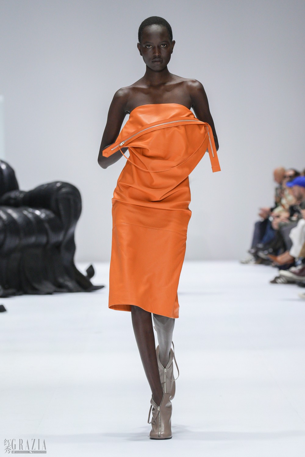 succp20240229151944.jpg AcneStudios_FW24_RUNWAY LOOKS_11.jpg