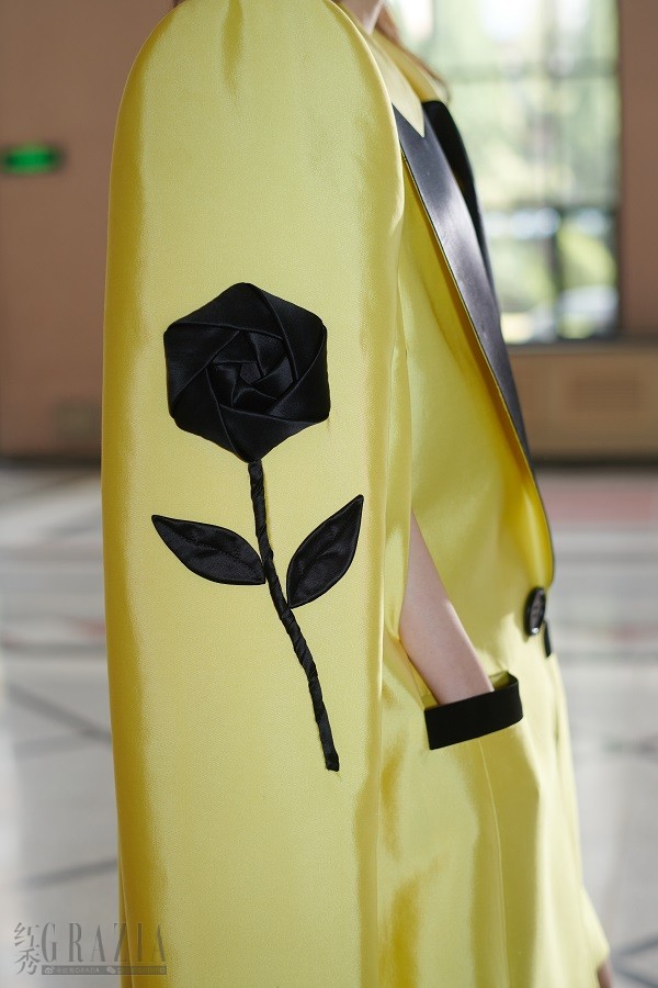 bzica20240321144923.jpg 13.YES BY YESIR“THE WAY道”高定系列精美细节.jpg