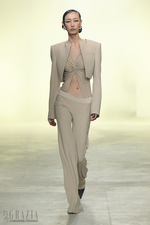 LOOK28.jpg