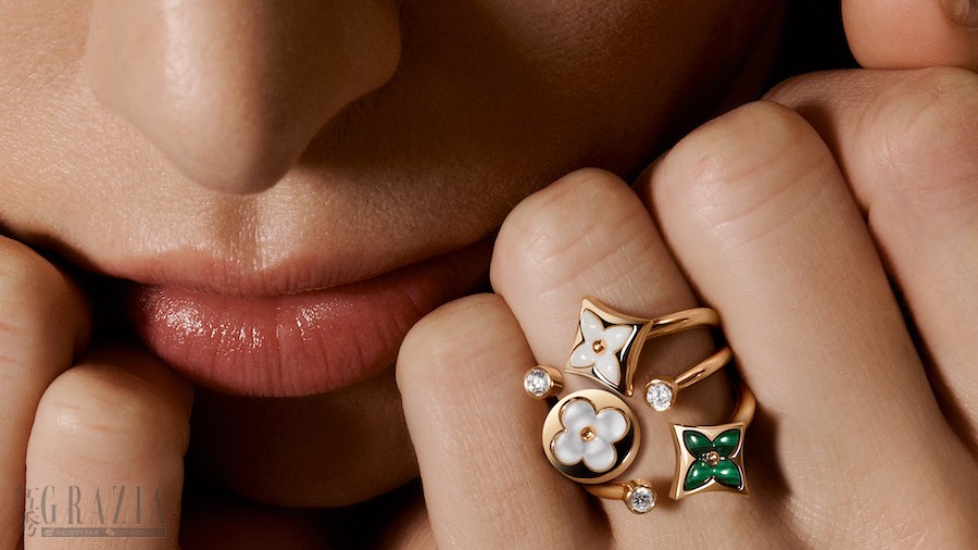 LOUIS VUITTON JEWELRY_COLOR BLOSSOM MALACHITE & MOP RINGS_WORN.jpeg