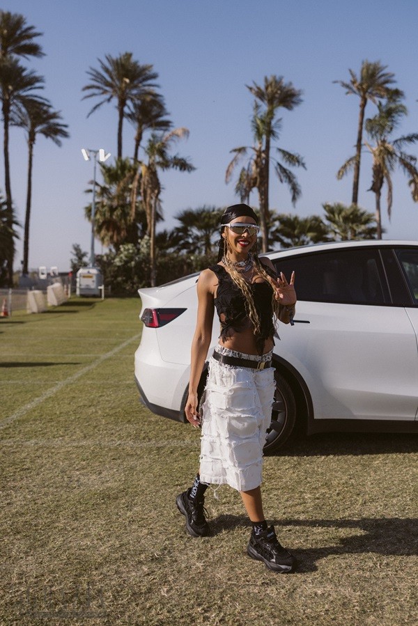 hmhjq20240612164736.JPG Tinashe at Coachella_Indio, CA April 20th 2024.JPG